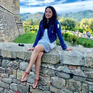 Meet your Posher, Bonita